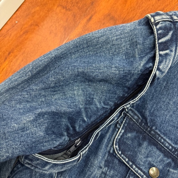 Dakota Vintage Denim Jacket Zip Off Sleeves Size XL - Picture 9 of 12